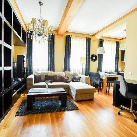 Luxury Apartment ブラショフ エクステリア 写真